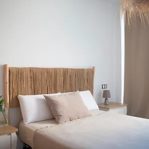 cozy-1-bedroom-apartment-with-sea-view.in-canary-islands.com/